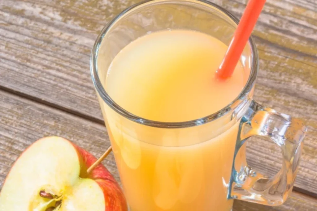 In één dag verwijdert het gifstoffen uit de darmen en lever. Dit is de beste reinigende appelcocktail