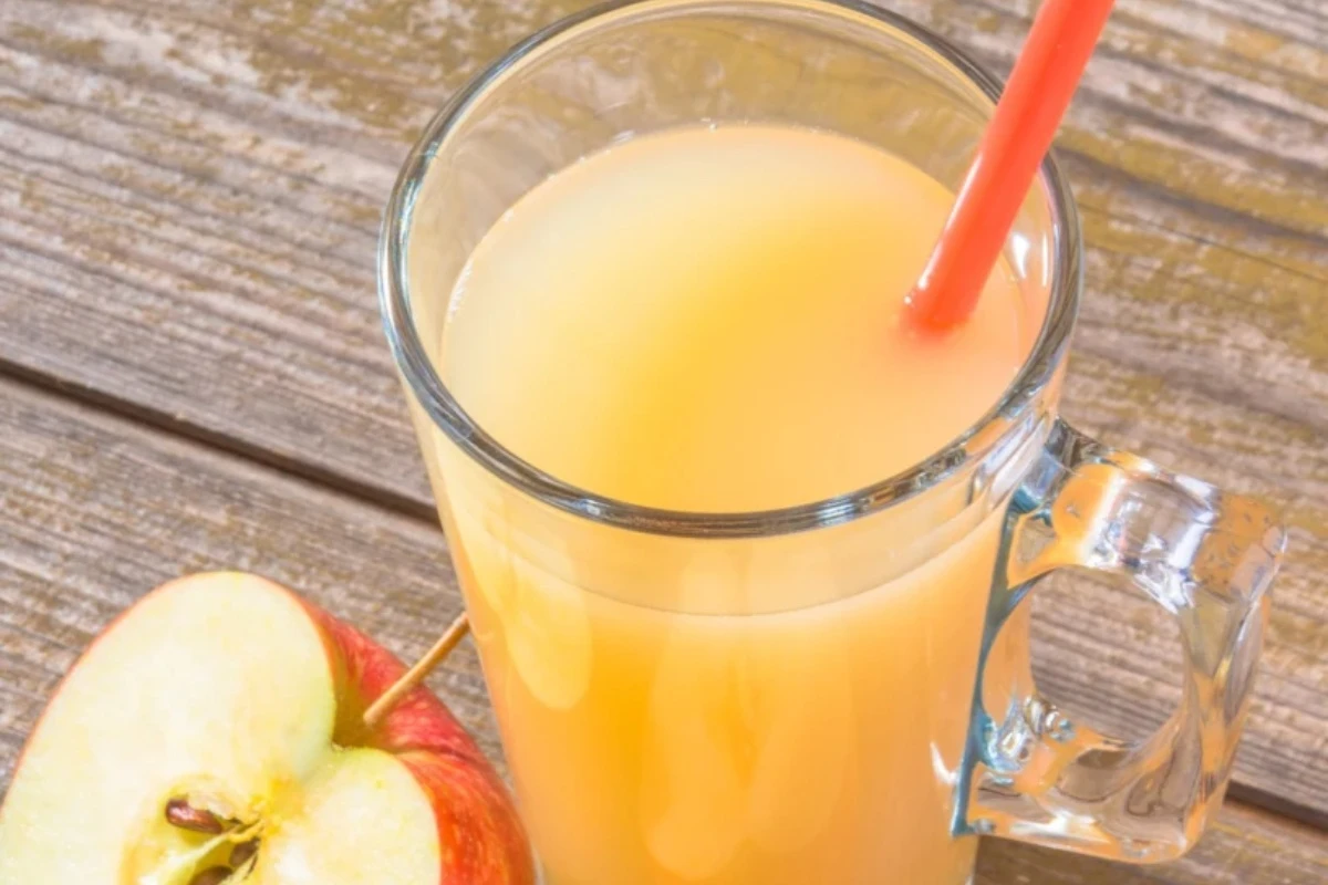 In één dag verwijdert het gifstoffen uit de darmen en lever. Dit is de beste reinigende appelcocktail